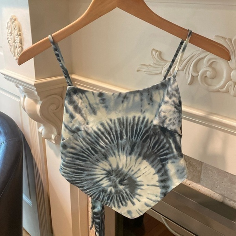 Kendall & Kylie handkerchief tie-dye top fully adjustable extra small xs